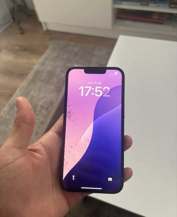 iPhone 13 in stare buna!