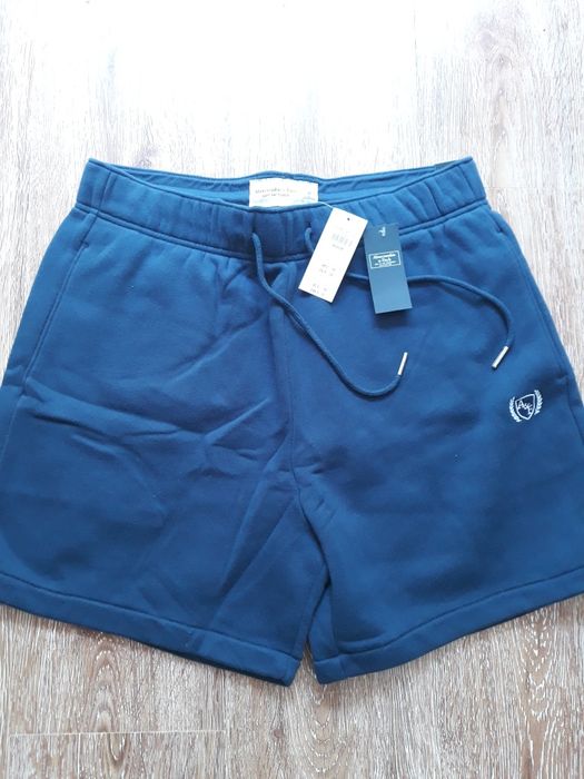 Pantaloni scurti/ jogger barbati M Hollister