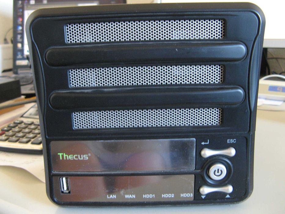 NAS Network Storage Thecus N3200 3 Bay + 3x1TB HDD