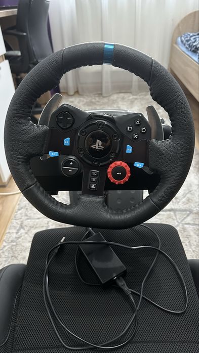 Volan Gaming LOGITECH G29 + Scaun Gaming Playseat Evolution ActiFit