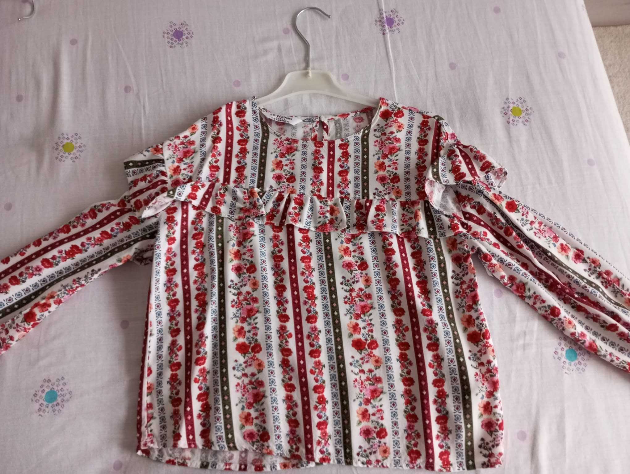 Bluza NOUA alba cu flori LC Waikiki 134/ 140