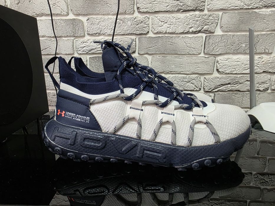 Оригинальные кроссы Under Armour