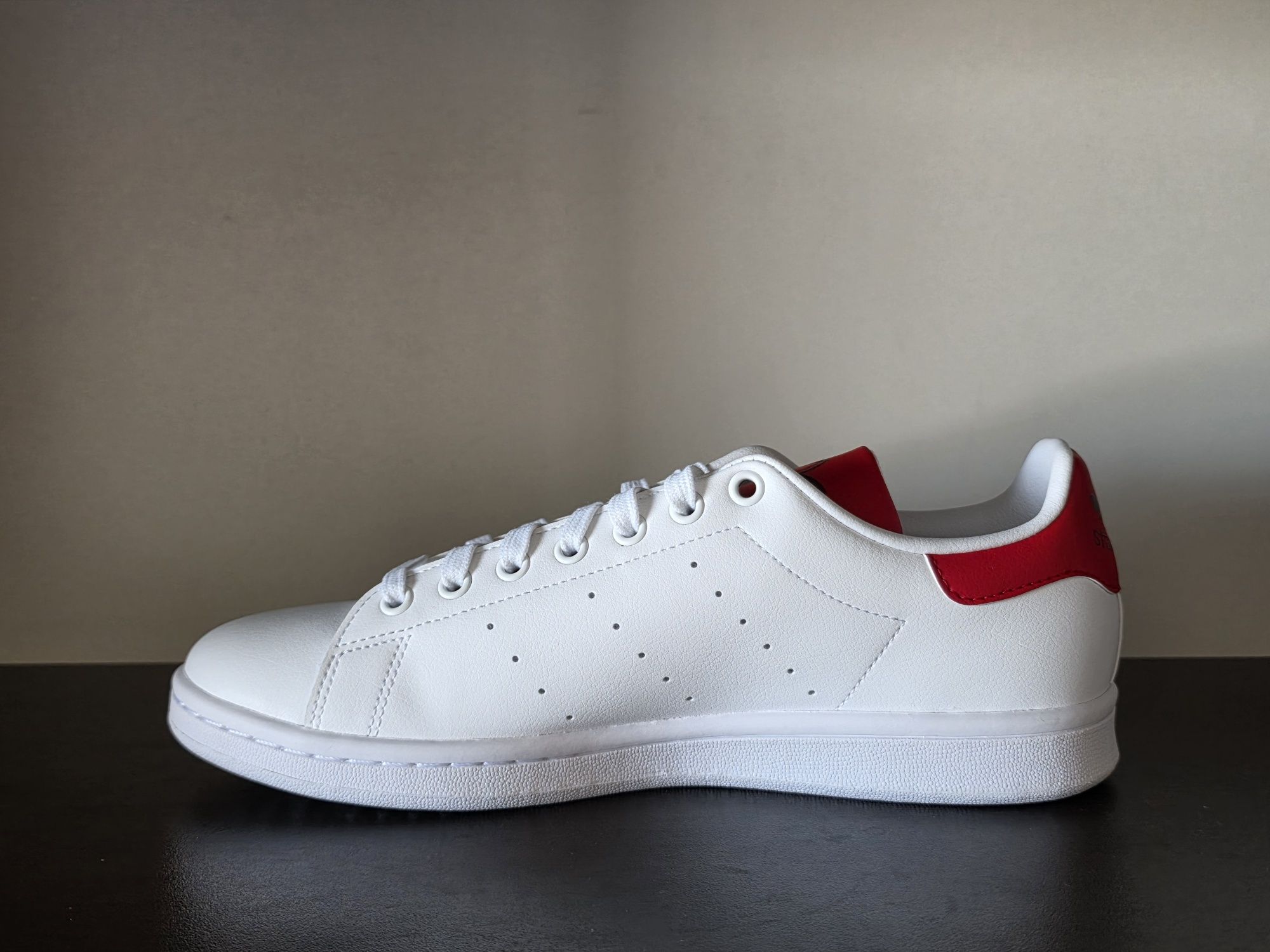 Adidas Stan Smith Налични 42н 26.5см/42.5н 27см/44н 28см