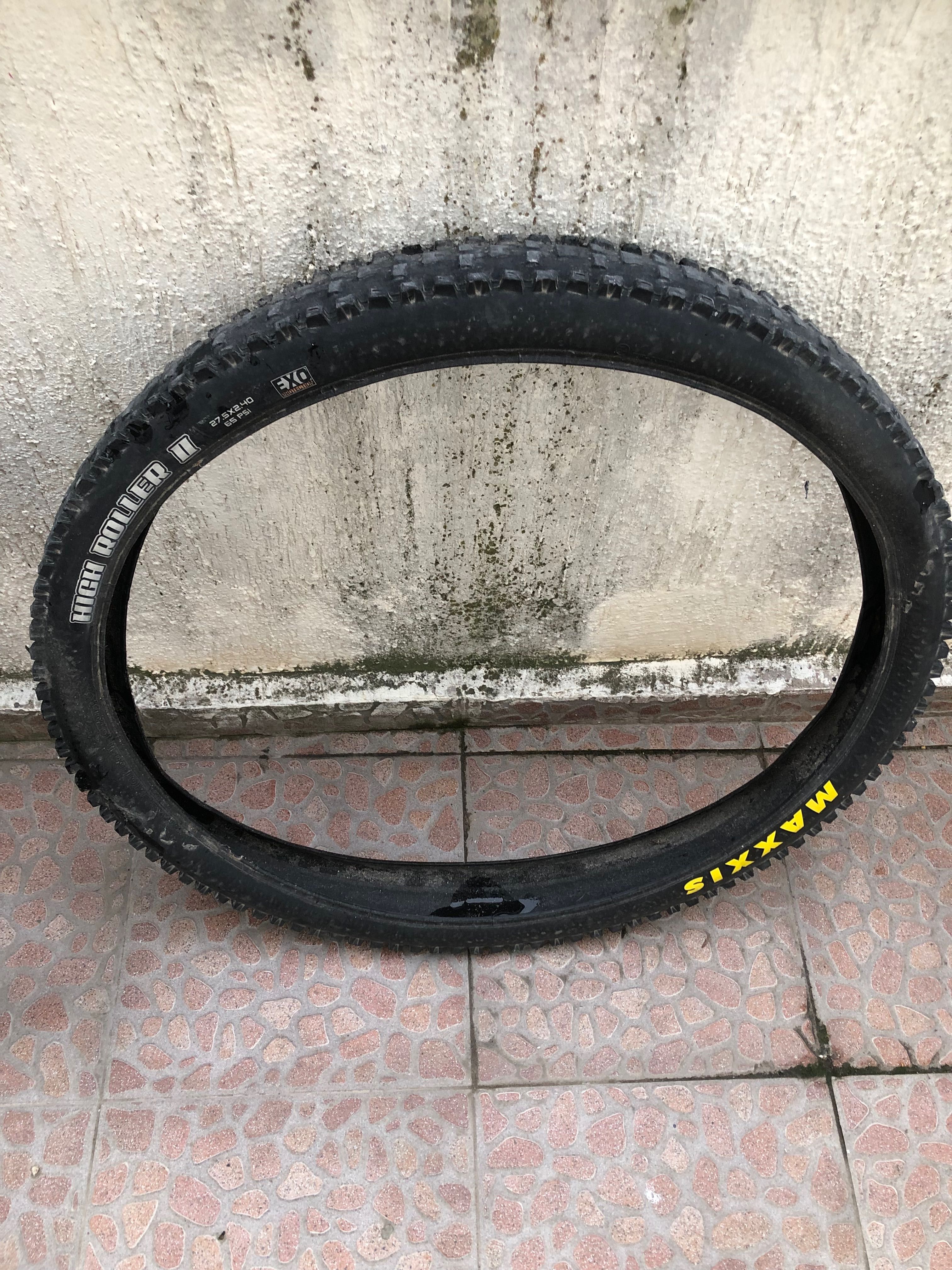 Продавам гуми Maxxis High Roller II Exo