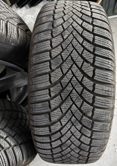 Jante originale BMW R 17 cu anvelope iarna noi!