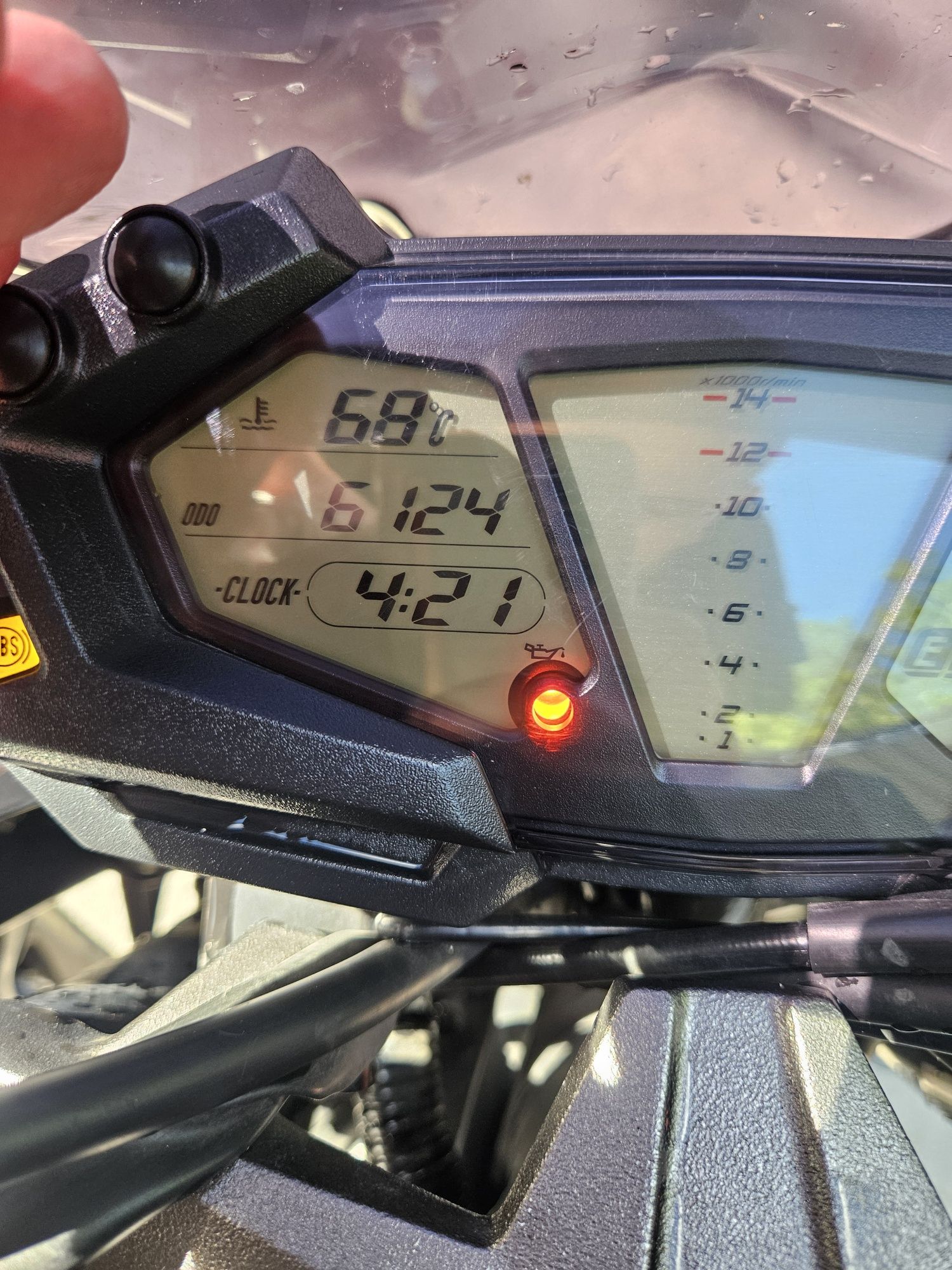 Продаяам Kawasaki Z800