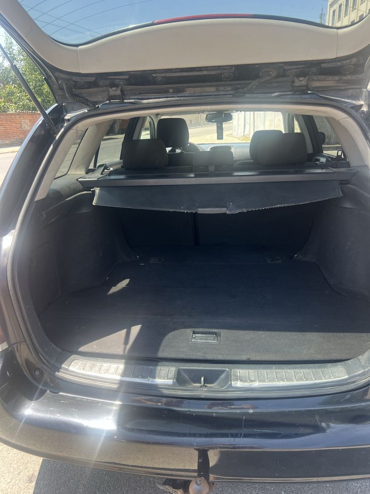 Toyota Avensis 2.2 D-4D 2006 150 к.с  Комби