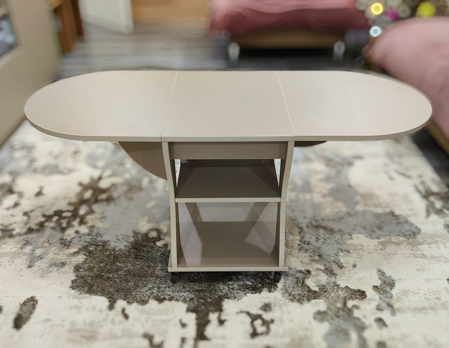 Продаётся раскладной стол