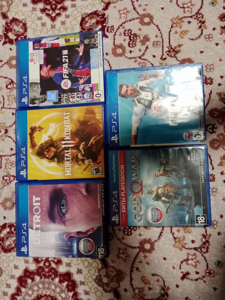 PS4 с играми
