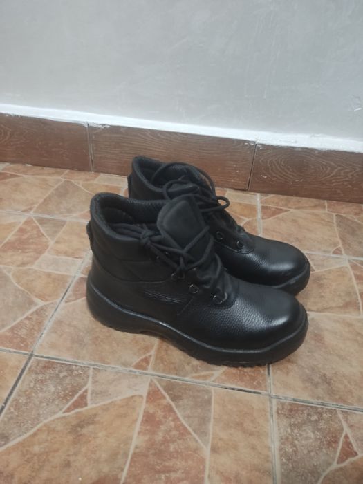 спец ботинки 3шт