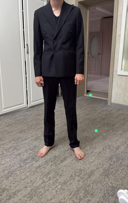 Продам костюм город Уральск