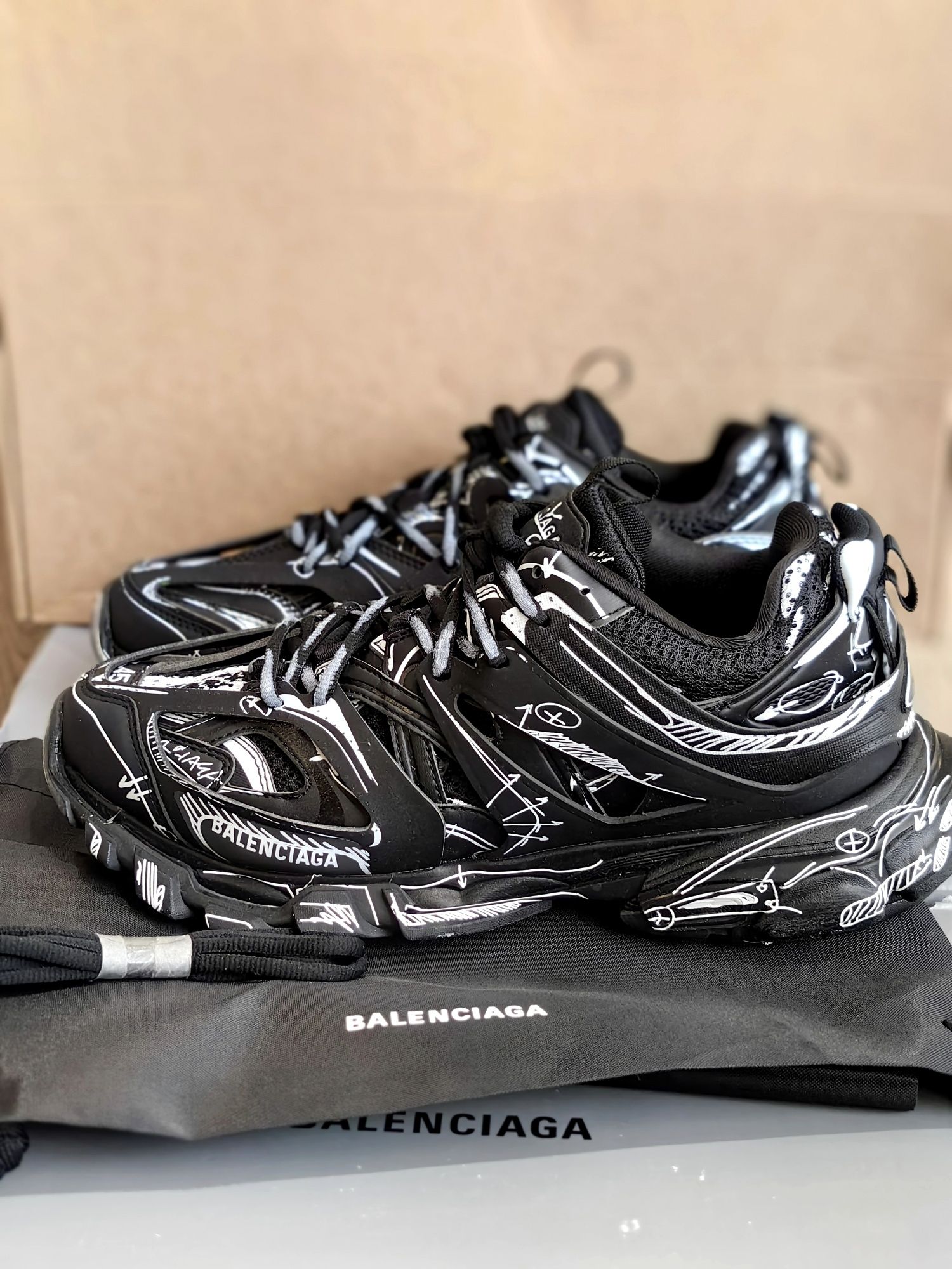 Кецове Balenciaga track sketch-print panelled обувки маратонки