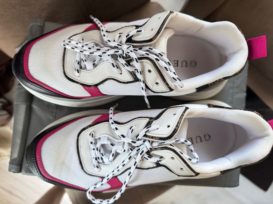 Кецове Guess White Pink Black