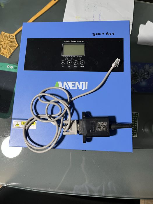 De vanzare doua invertoare de 4 kw.