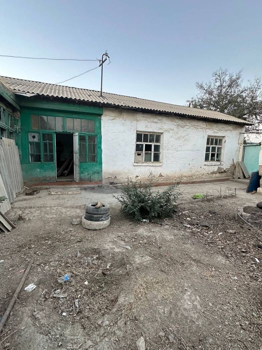 Jizzax Shaxar Tinchlik maxalla 
3 xona 
4 sutik 
Kadastir tayyor 
Narx