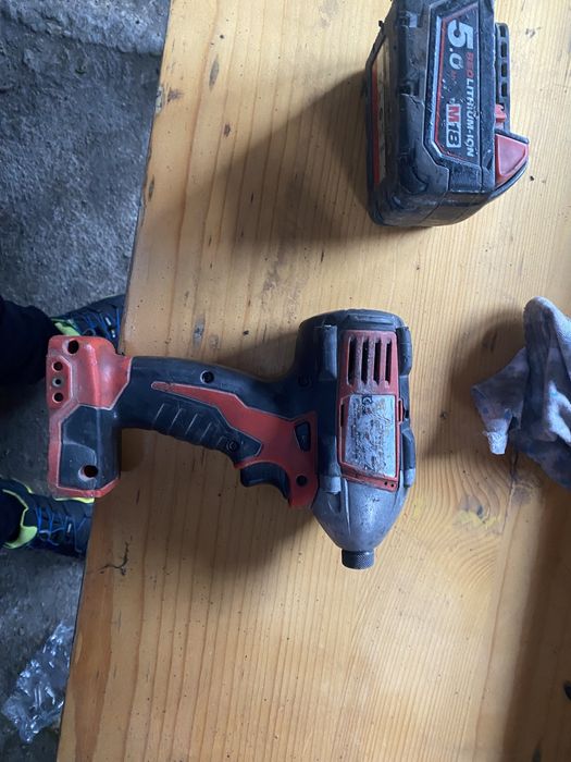 Импакт 18М и Батерии Milwaukee 18M 5Am