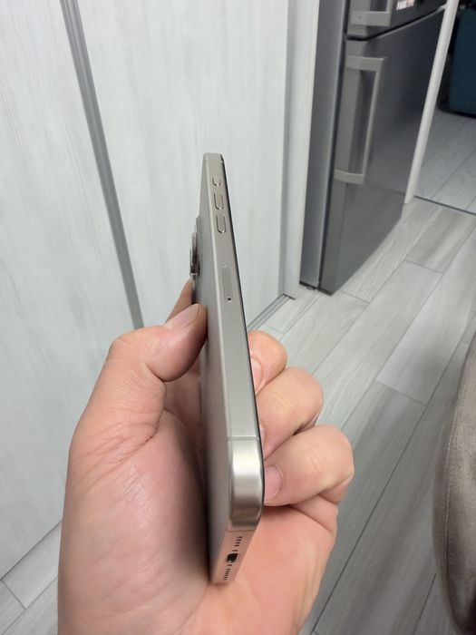 Iphone 15 pro max cu garantie 1 an