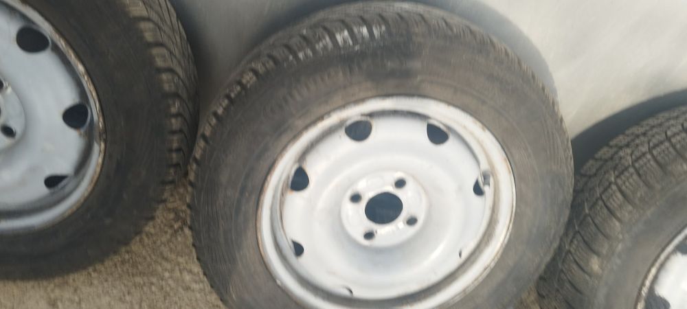 Зимни Гуми с джанти 185 65 14