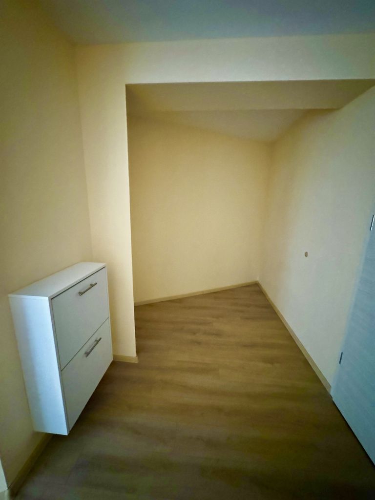 Продава се Двустаен апартамент в Варна, м-т Зеленика - 105 кв.м за 1785 €/кв.м - Снимка #2