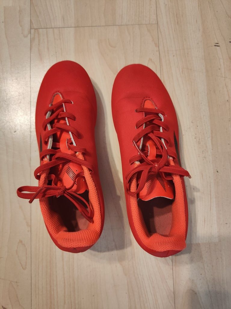 Бутонки Адидас Adidas.