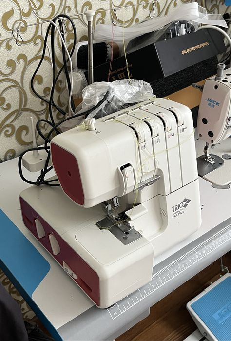 Оверлок трио новый