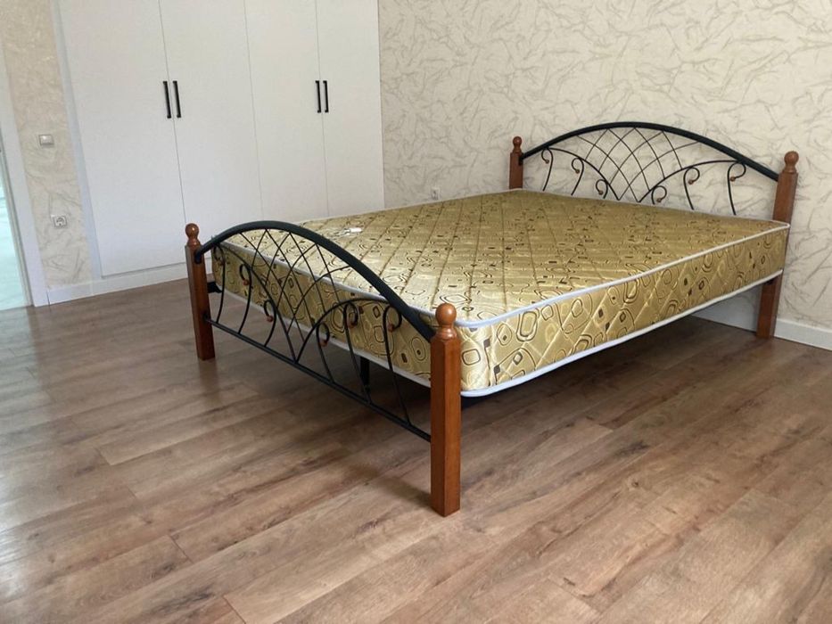 продается кровать