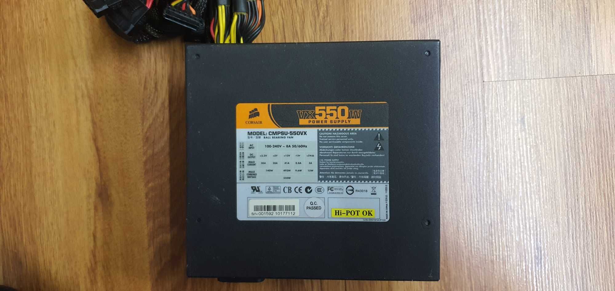 Sursa Corsair WX550W