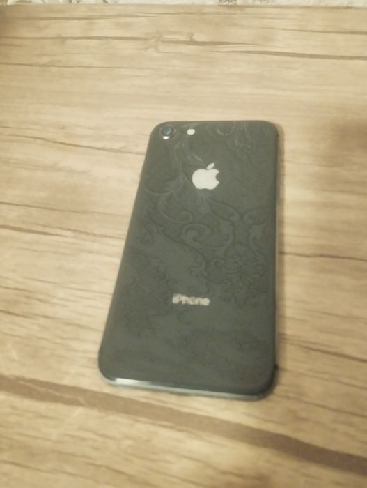 Iphone 8 64gb xolat yaxw