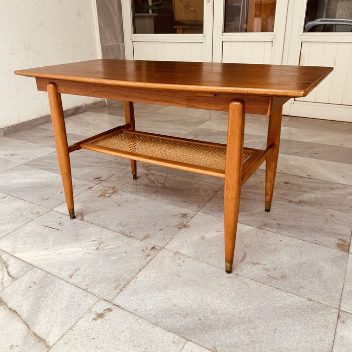 Скандинавска винтидж маса с повдигащ се плот – Mid-Century Modern