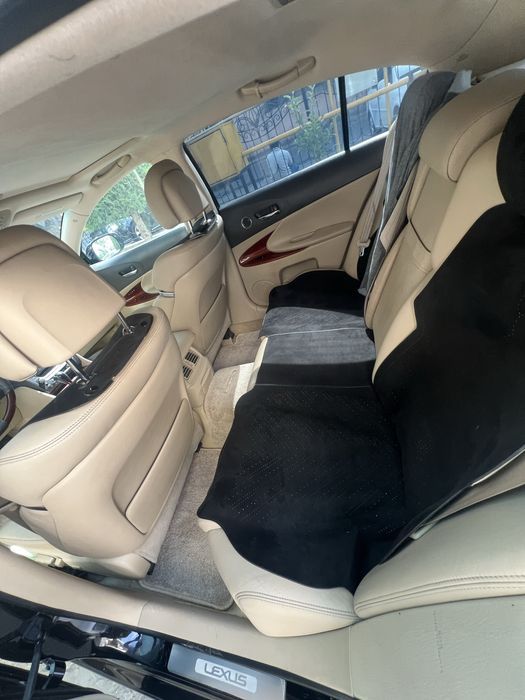 Lexus GS300 sotiladi