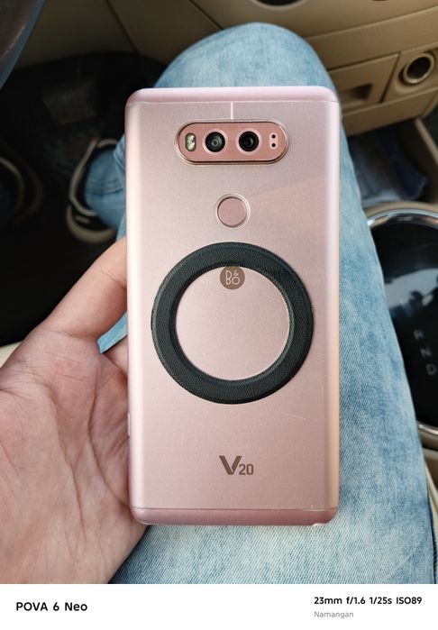 Продам телефон LG V20