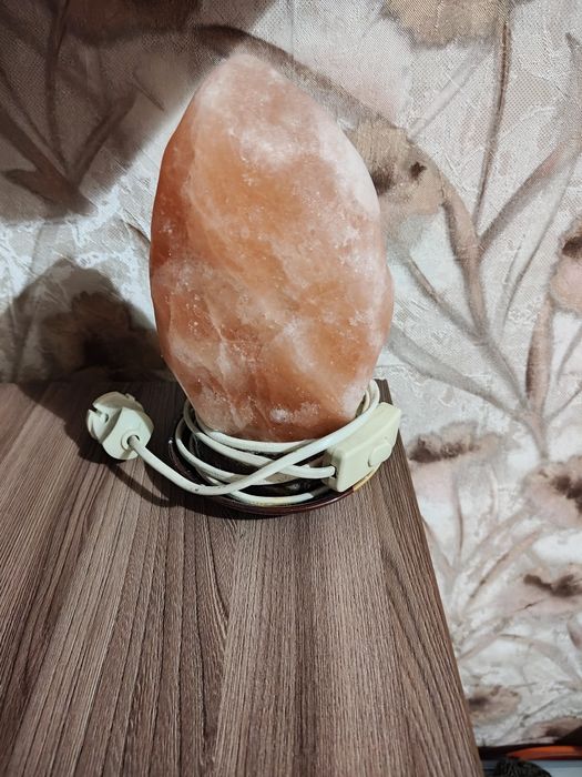 Продам солевую лампу.