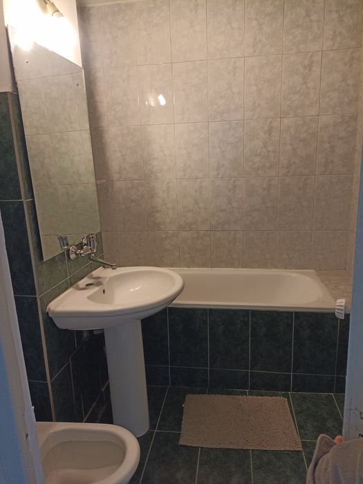 Proprietar vând apartament 3i camere  Pitești