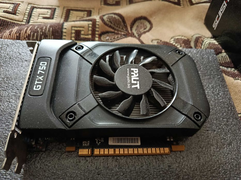 Видеокарта GTX750.