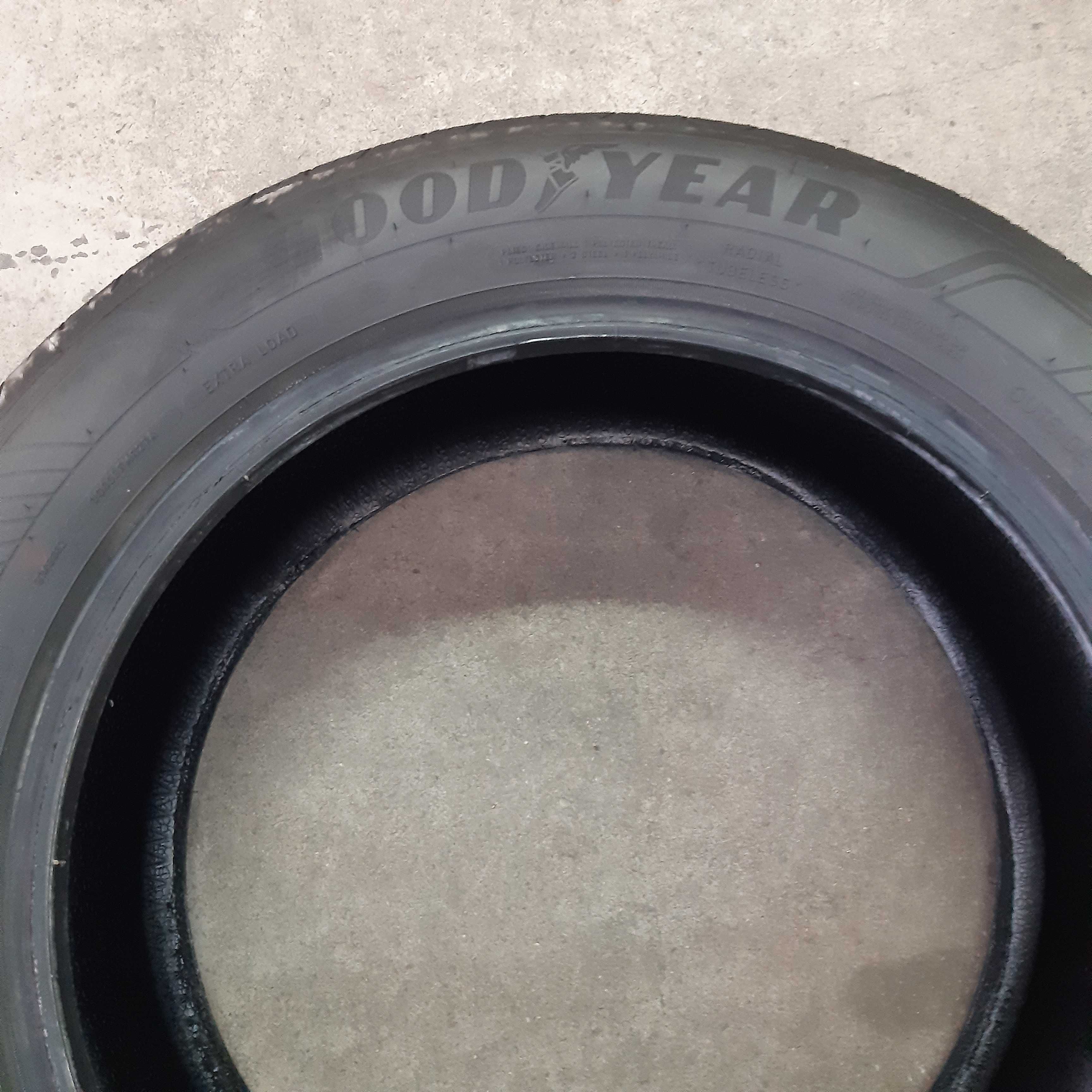 Vand anvelope de vara Good Year ,215/55 R17  DOT 2023