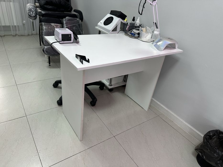 Продам стол в отличном слстоянии