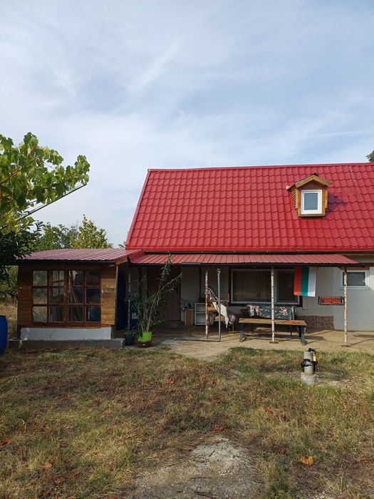 Продавам вила в месноста Орлето Плевен