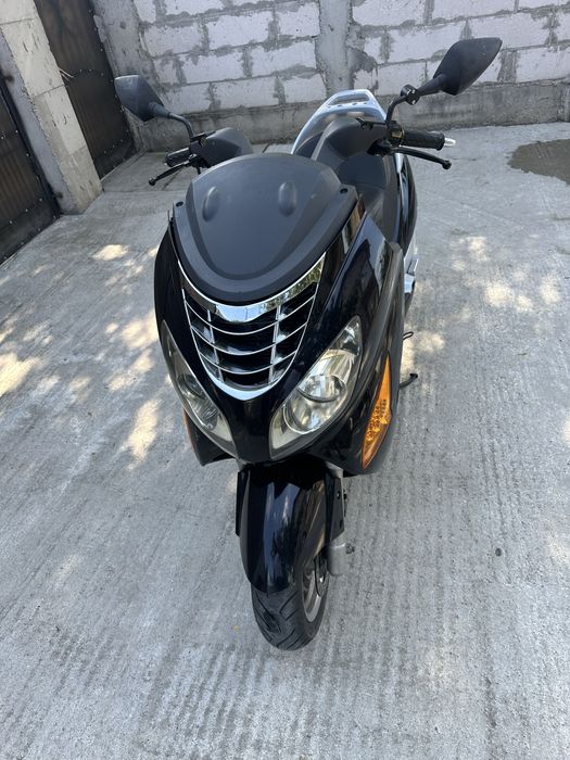 De vanzare scuter hyosung ms3 125