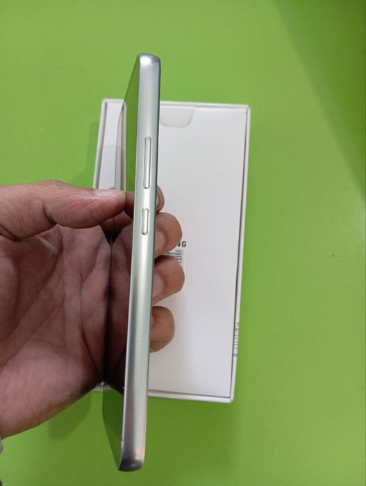 Samsung A34 5g xolati yangiday