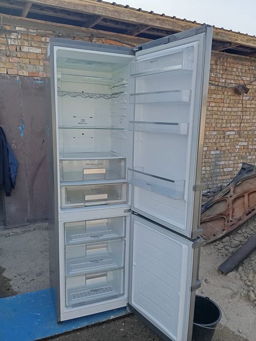 Продается холодильник Ллж