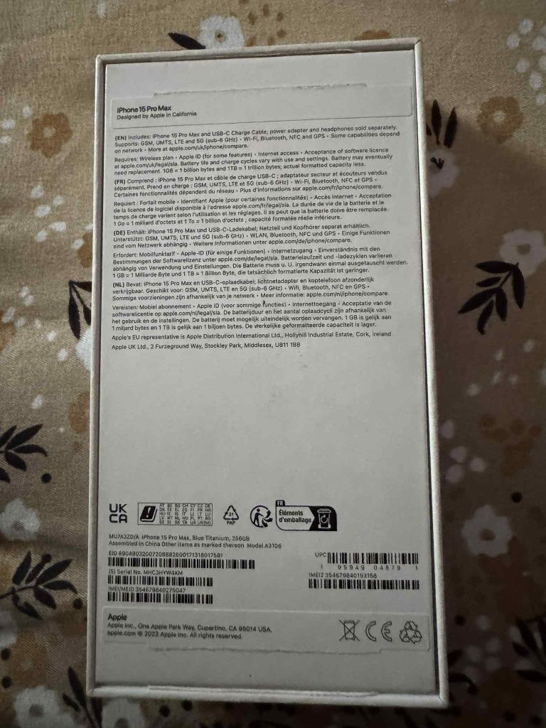 Vând cutii pentru iPhone