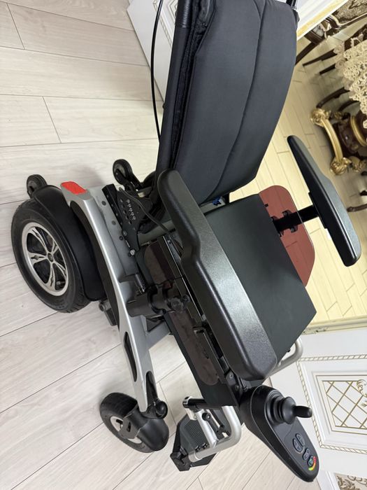 Инвалидная коляска