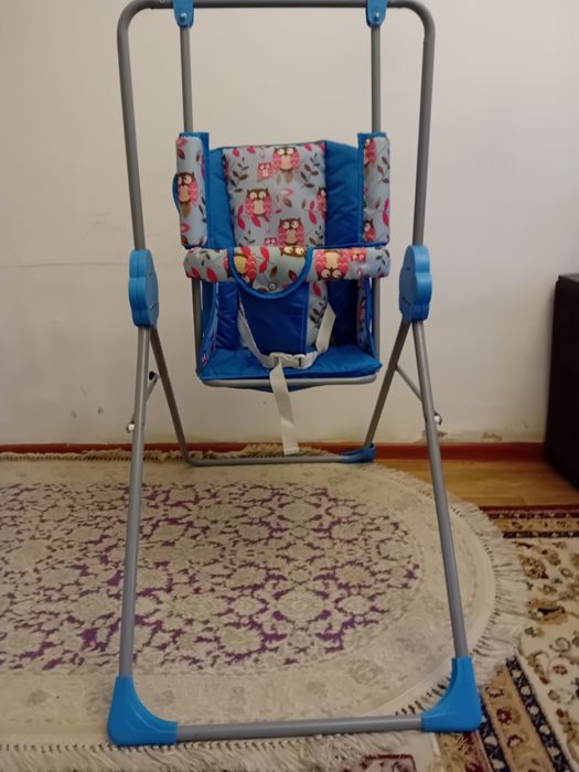 Детская качелья почти как новая