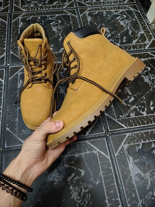 Ghete de drumeție, asemănătoare cu Timberland 6 Inch, 41