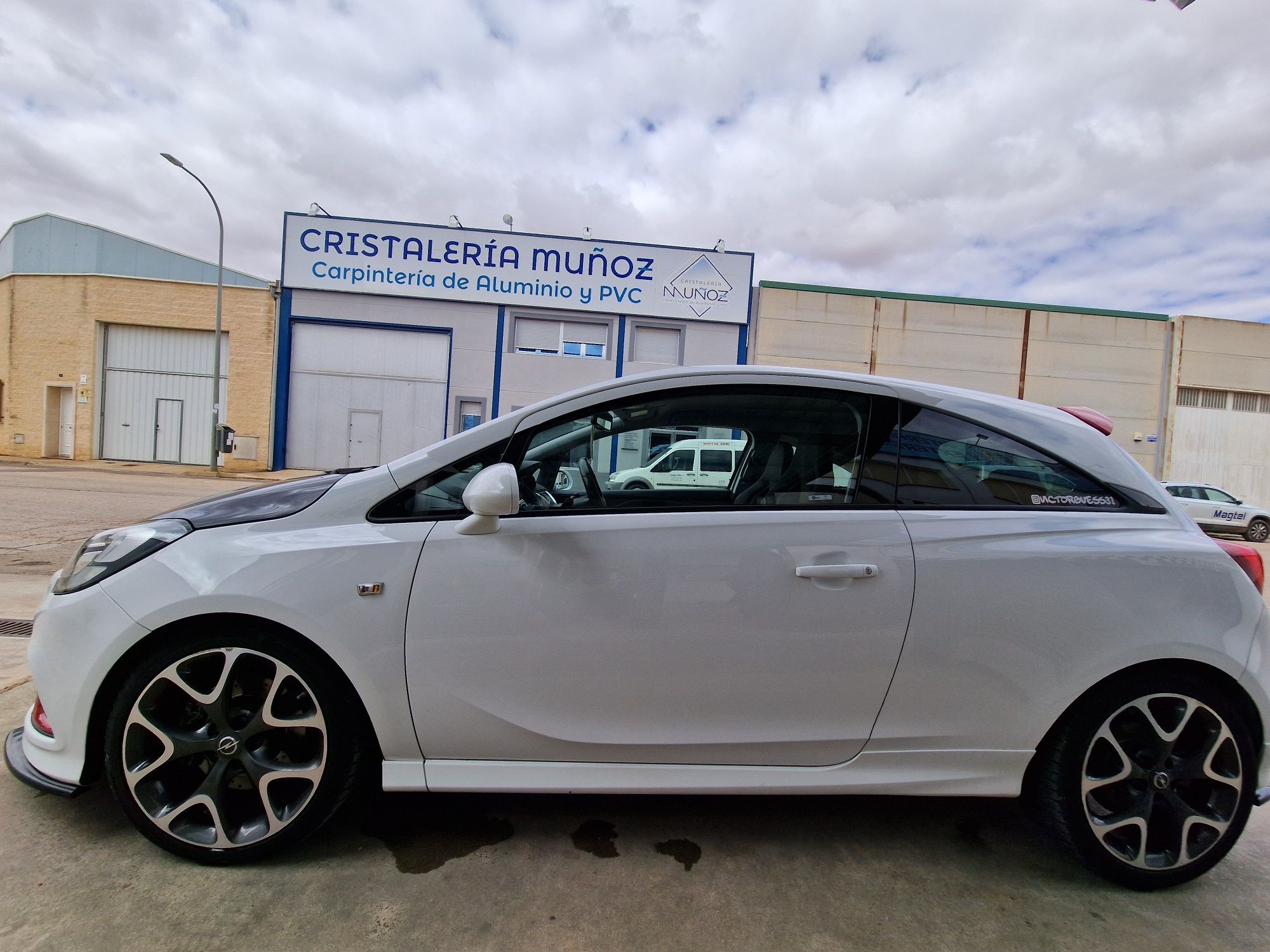 Corsa E OPC 2018 1.6T 207cp