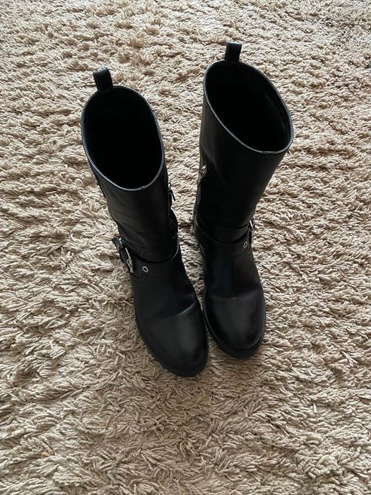 Vând cizme damă,piele,marca Love Moschino