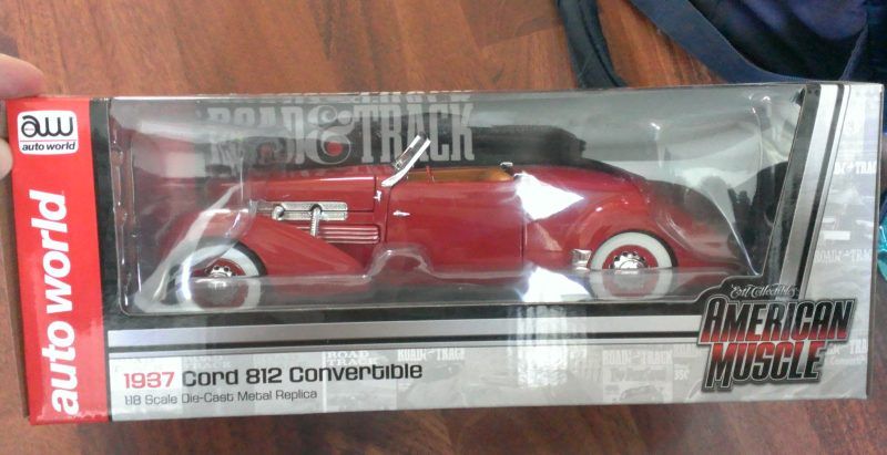 Macheta Cord 812 Convertible 1937 - ERTL/AutoWorld 1/18 noua