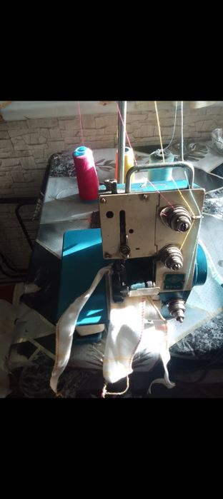 Продам оверлог...