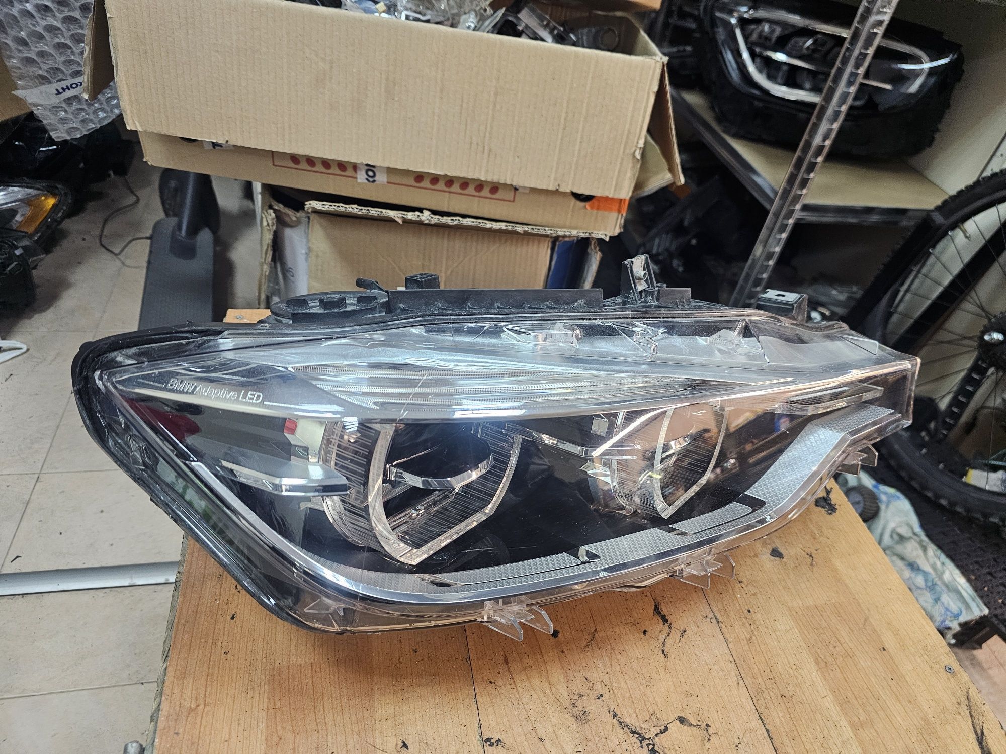 Десен фар фарове BMW F30 Adaptive LED desen far farove бмв ф30 лед
