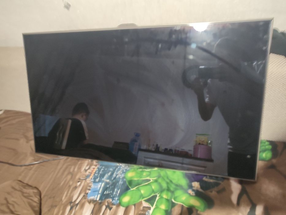 Продам телевизор смарт тв